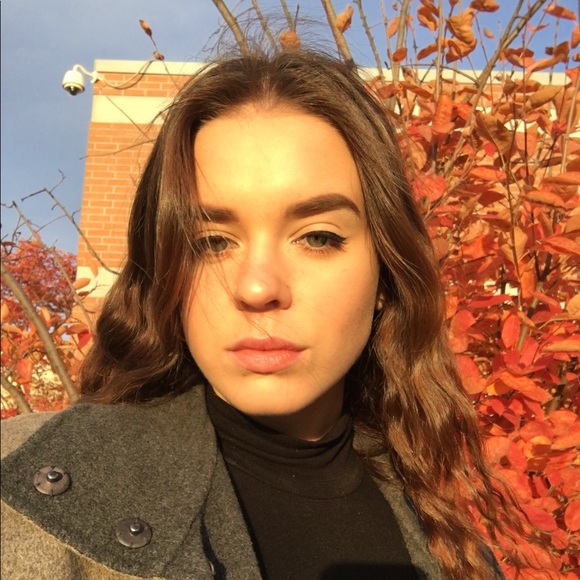 Meet your Posher, Anastasia - Picture 1 of 1